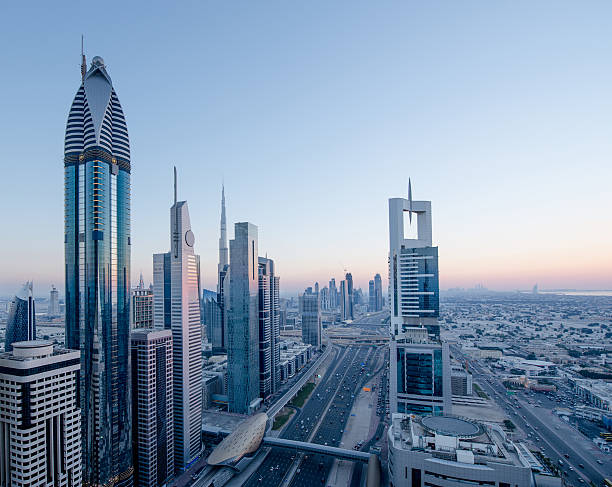 街の景観 - dubai wide angle lens apartment architecture ストックフォトと画像