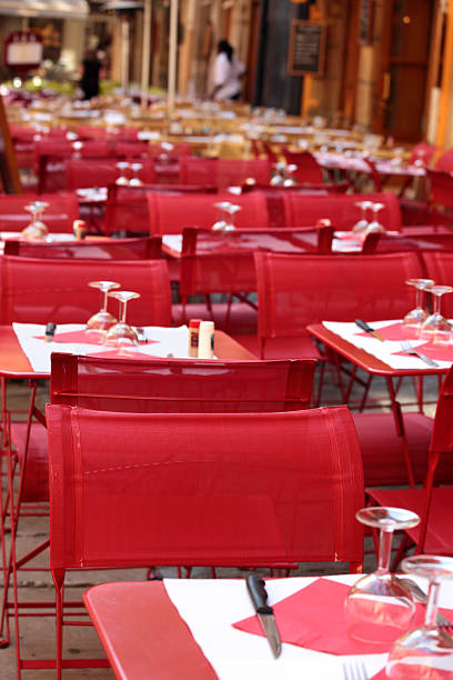 istock Typical French restaurant scene 181886022