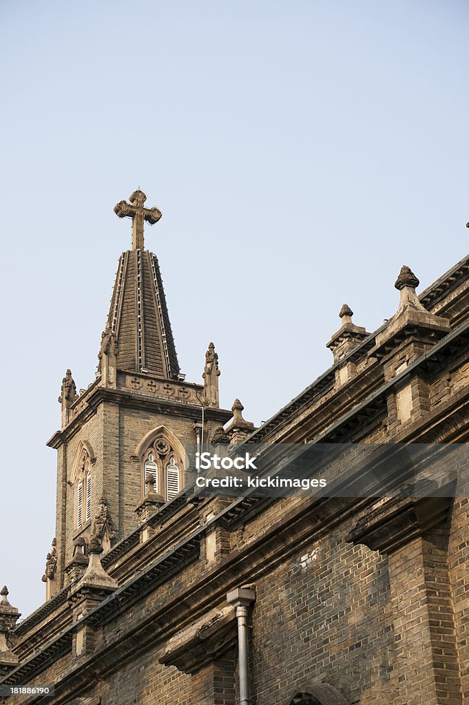 Primer plano de una iglesia superior - Foto de stock de Aire libre libre de derechos