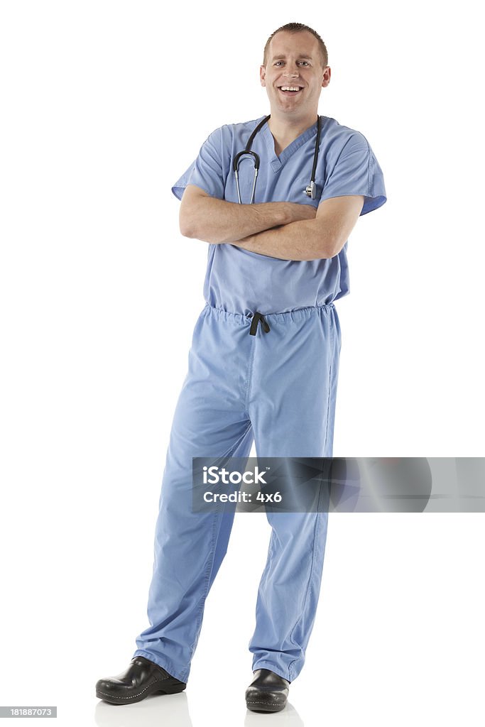 Glücklich männliche Krankenschwester mit Arme verschränkt - Lizenzfrei Arme verschränkt Stock-Foto