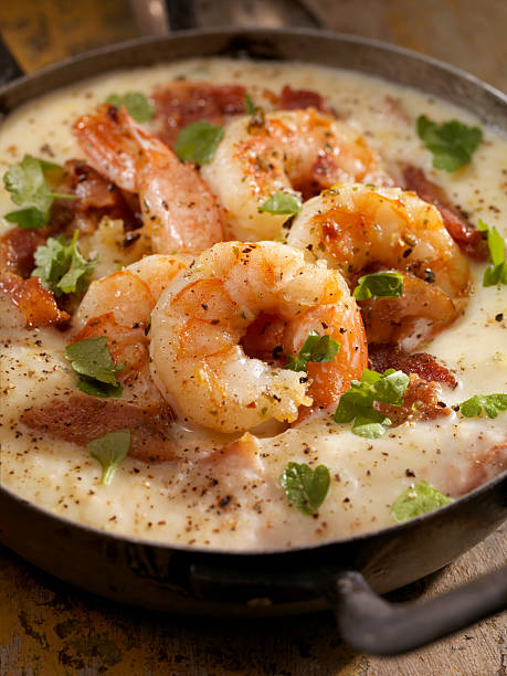 istock Shrimp and Grits 181887850