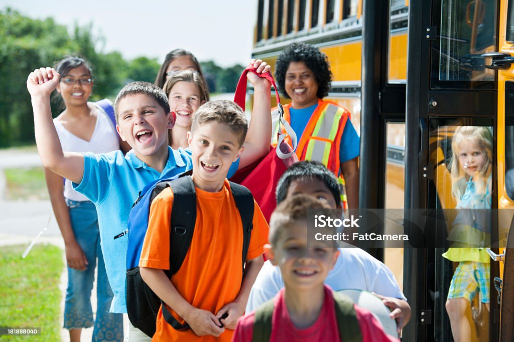 Школьный автобус - Стоковые фото Автобус роялти-фри