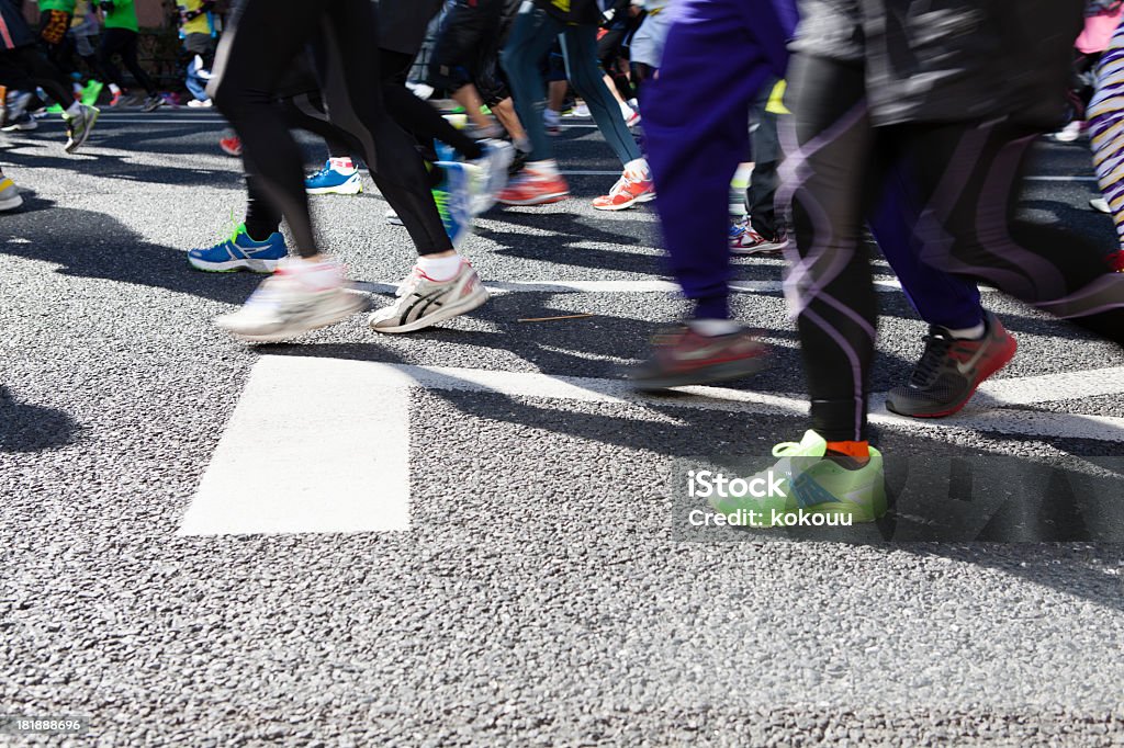 Groupe de coureurs sur la rue - Photo de Activité libre de droits