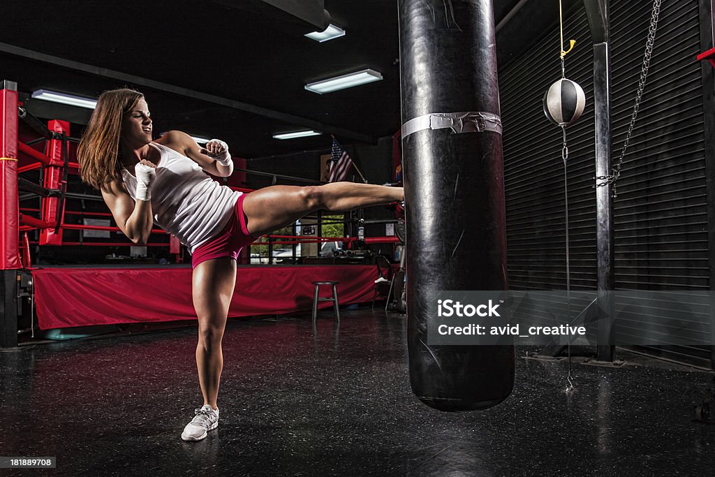 Fitness Menina Kickboxing de formação - Royalty-free Boxe - Desporto Foto de stock