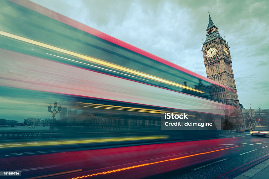 Tráfico en Londres en movimiento - Foto de stock de Aire libre libre de derechos