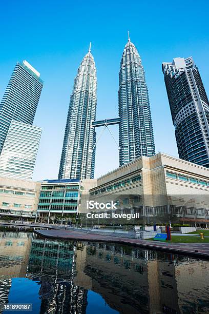 Foto de Cidade De Kuala Lumpur e mais fotos de stock de Alto - Descrição Geral - Alto - Descrição Geral, Arquitetura, Arranha-céu