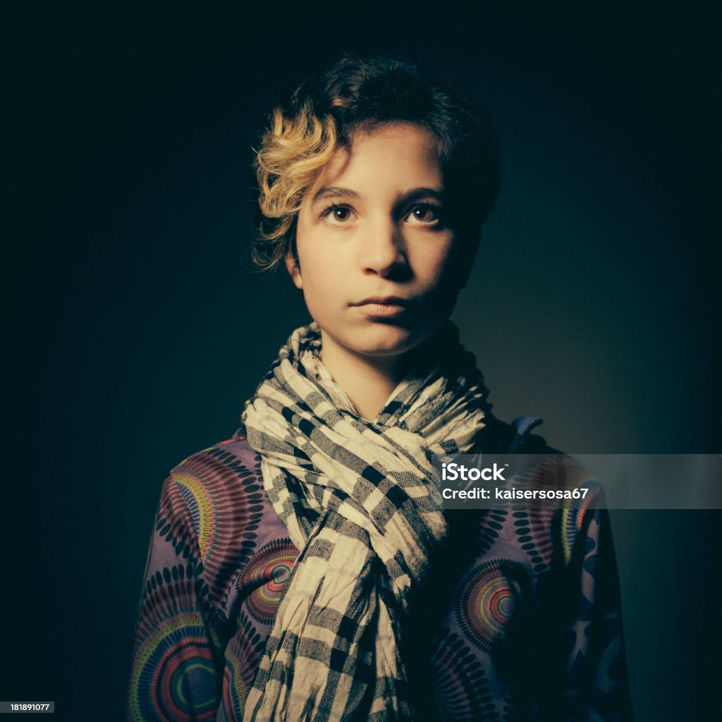 Retrato de Menina Adolescente - Royalty-free Escuro Foto de stock