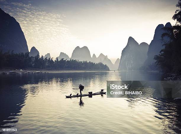 Рыбаки На Река Ликитай — стоковые фотографии и другие картинки Китайского происхождения - Китайского происхождения, Культура Китая, Рыбак - роль человека