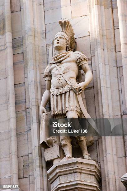 Cattedrale Di Milano - Fotografie stock e altre immagini di Centurione - Centurione, Legionario romano, Statua