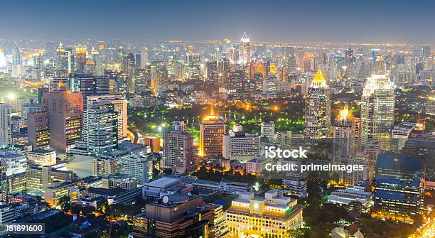 Foto de Vista Aérea Vista Da Cidade Na Ásia e mais fotos de stock de Ajardinado - Ajardinado, Alto - Descrição Geral, Apartamento