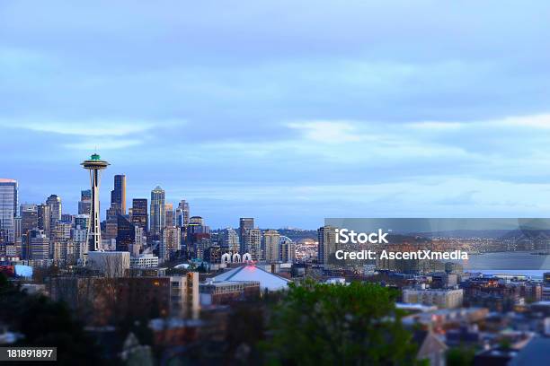 Seattle Con Spazio Copia - Fotografie stock e altre immagini di Ambientazione esterna - Ambientazione esterna, America del Nord, Architettura