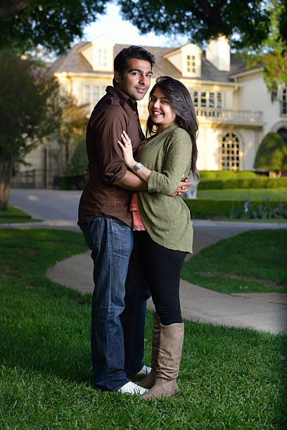 istock Wealthy immigrant couple from Pakistan enjoy their love. 181892428