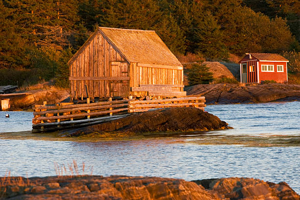 istock Shack in the sea 2 181893194