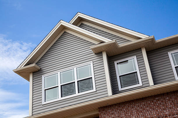 istock New House Roof Peak 181895328