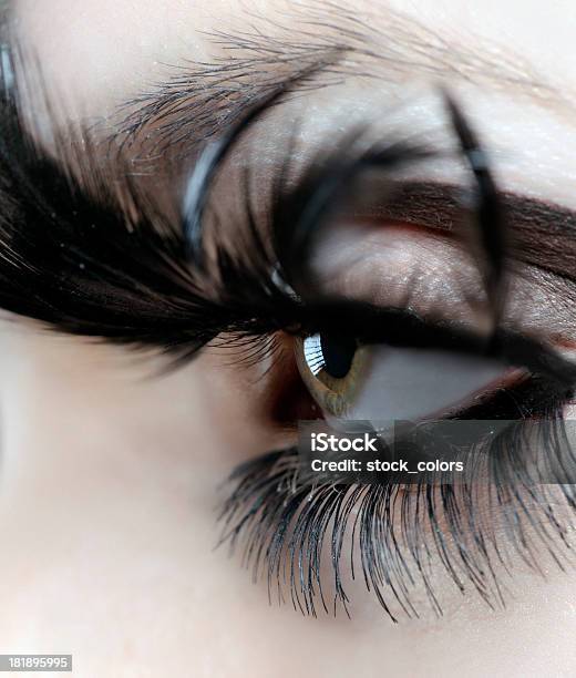 Trucco Per Gli Occhi - Fotografie stock e altre immagini di Adulto - Adulto, Beautiful Woman, Bellezza