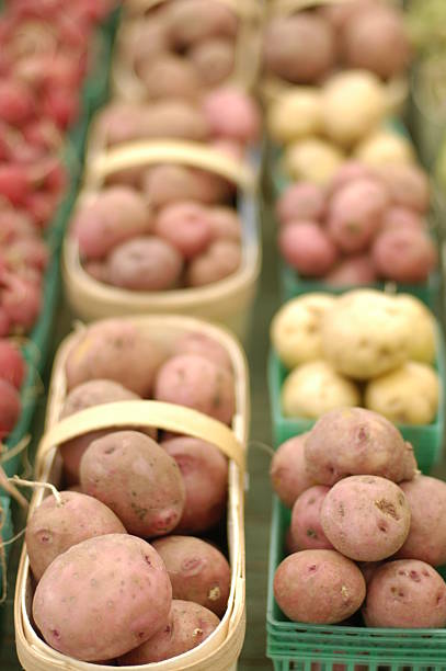 istock Potatoes at market 181896650