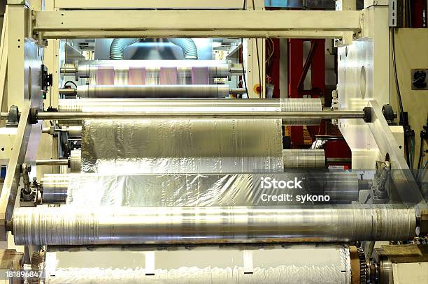 Máquina De Impresión Foto de stock y más banco de imágenes de Papel de aluminio - Papel de aluminio, Maquinaria, Empaquetadora