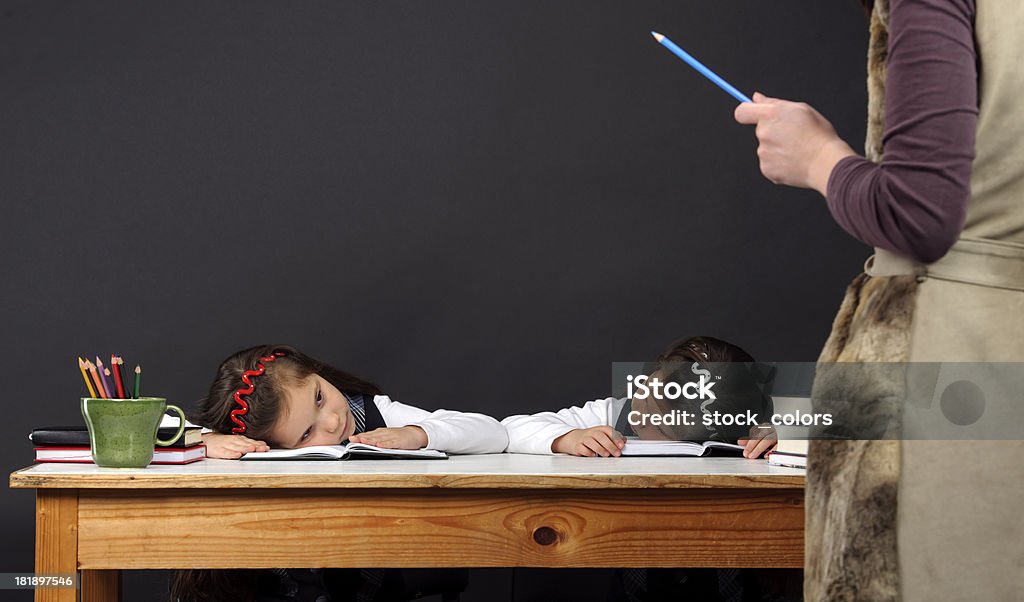 Colpevole ragazze scuola - Foto stock royalty-free di Bambino di scuola elementare