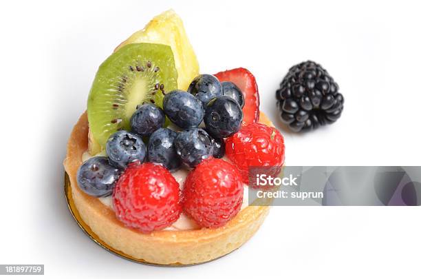 Foto de Torta De Frutas Silvestres e mais fotos de stock de Pequeno - Pequeno, Torta de Frutas, Amora-preta