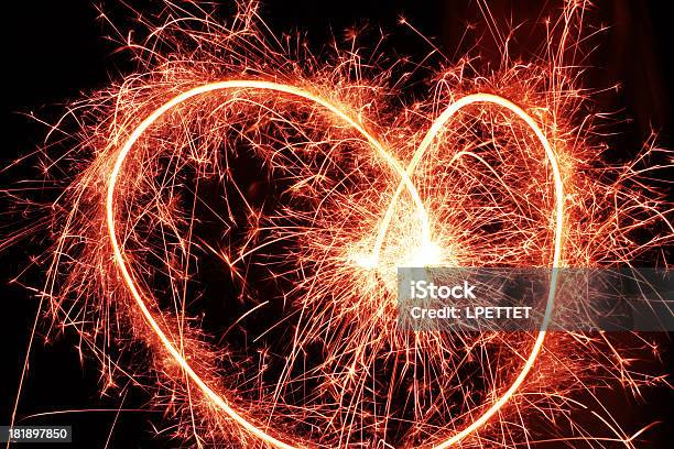 Amor Sparks - Fotografias de stock e mais imagens de Amor - Amor, Brilhante - Fogo de Artifício, Conceito