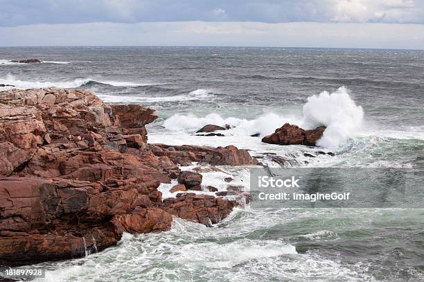 Angry Al Mar Foto de stock y más banco de imágenes de Canadá - Canadá, Diseño ondulado, Océano Atlántico