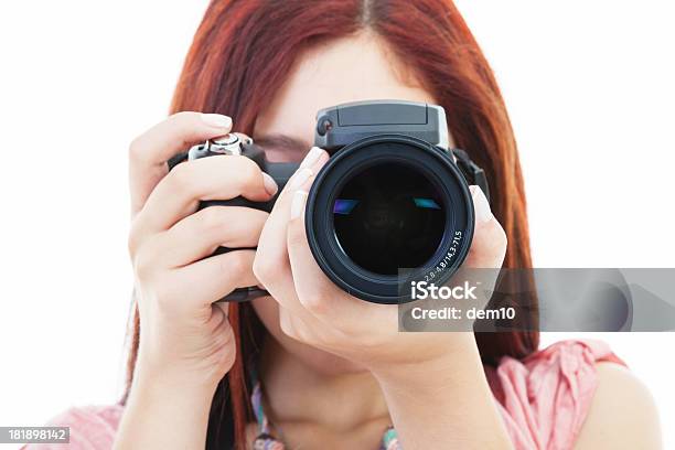 Photo libre de droit de Gros Plan De Femme Photographe banque d'images et plus d'images libres de droit de Adulte - Adulte, Adulte d'âge moyen, Appareil photo reflex à un objectif