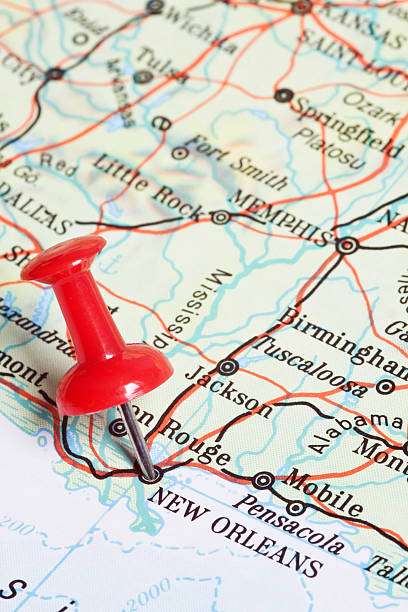 istock traveling in the report 181898178