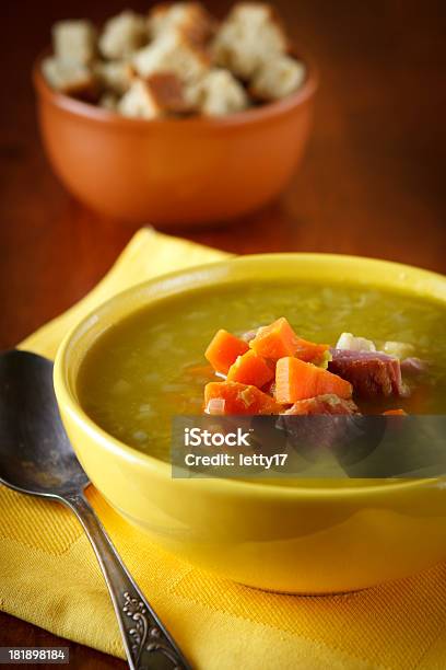 Sopa De Ervilha - Fotografias de stock e mais imagens de Amarelo - Amarelo, Carne, Carne de Porco