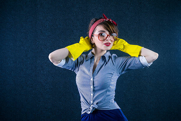 istock Pin-up housewife 181898577