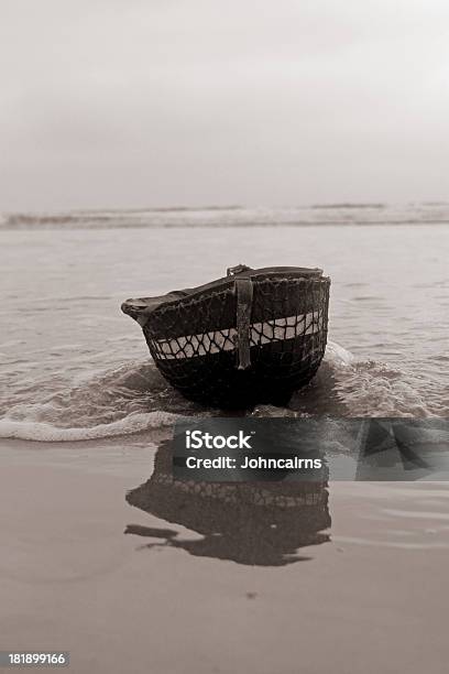 Foto de Ddia Em Bloody De Omaha e mais fotos de stock de 1944 - 1944, Areia, Arrebentação