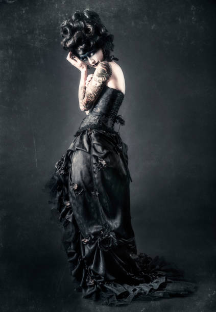 istock Gothic Victorian Fashion 181900317