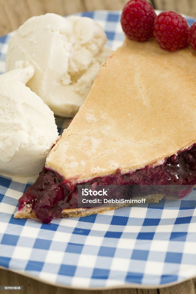 Picnic pastel de carne y helados - Foto de stock de A cuadros libre de derechos