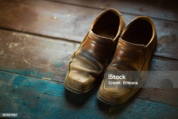 Arrugginito Stivali - Fotografie stock e altre immagini di Arrugginito - Arrugginito, Blu, Calzature