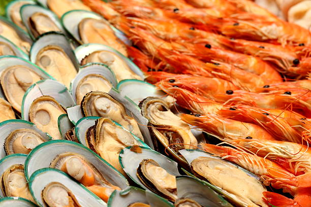 istock Closeup boiled shrimp  and mussel  background 181902005