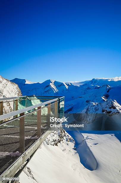 Alpi Vista Sulle Montagne - Fotografie stock e altre immagini di Acciaio - Acciaio, Alpi, Alpinismo