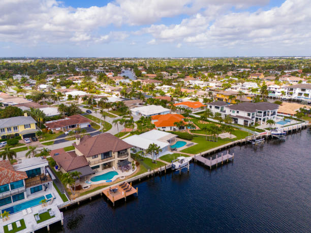istock Luxury waterfront real estate in Lighthouse Point Florida 1819298507