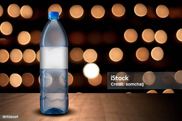 Butelka Wody I Szkła - zdjęcia stockowe i więcej obrazów Butelka - Butelka, Chłodny, Ciecz
