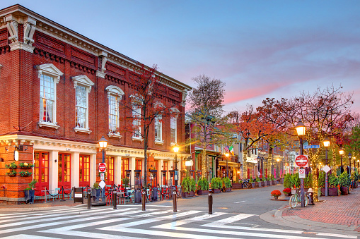 Old Town is the heart of Alexandria, located just minutes from Washington, D.C.