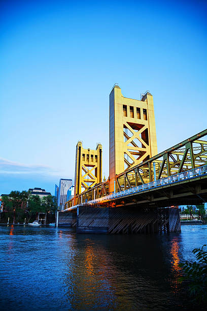 istock Golden Gates drawbridge in Sacramento 181942025