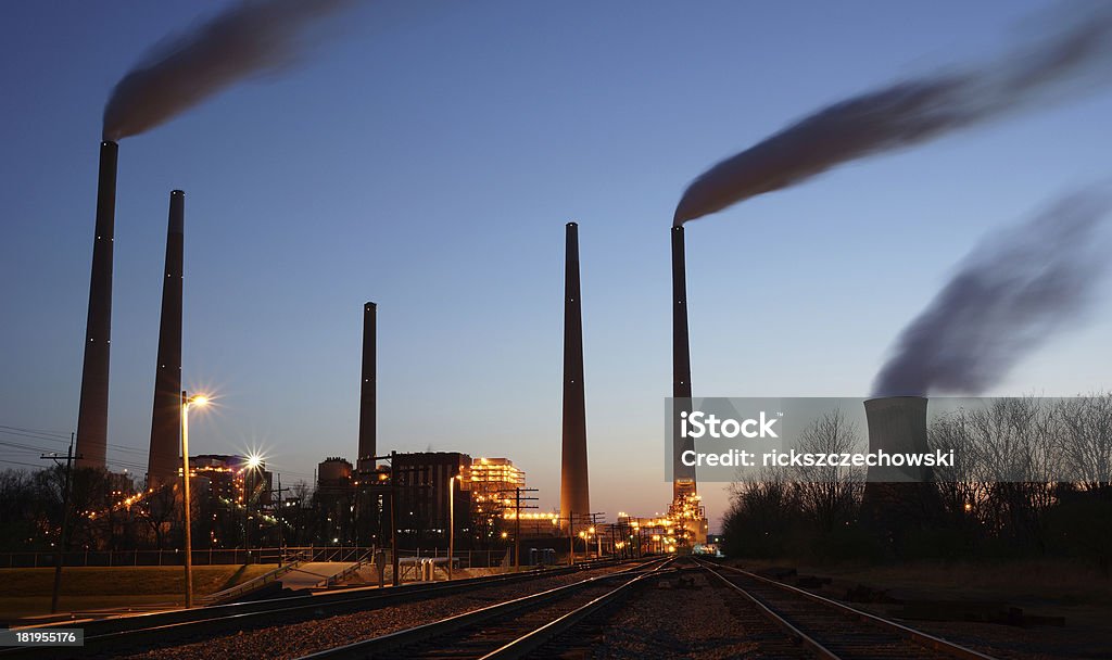 石炭火力発電所 - 人物なしのロイヤリティフリーストックフォト