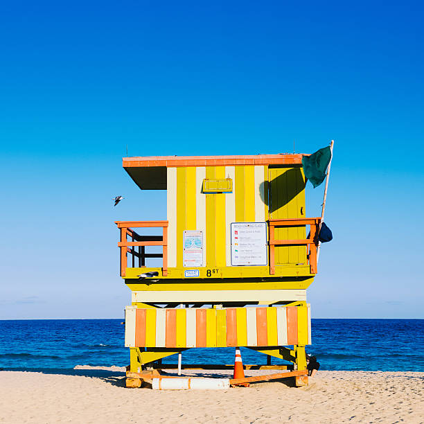 istock Miami Beach Lifeguard Hut 181955279