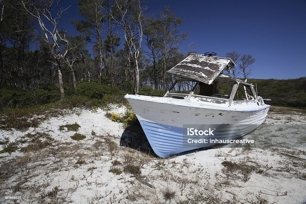 Huracán barco naufragio - Foto de stock de Dañado libre de derechos