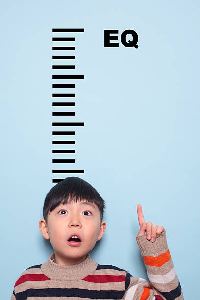 ragazzo di intelligenza emotiva - little boys measuring expressing positivity intelligence foto e immagini stock