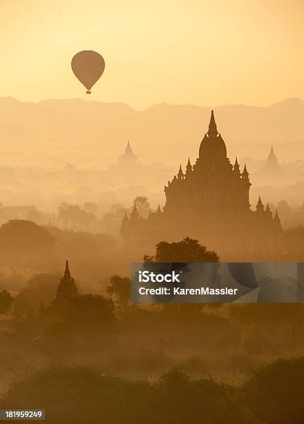 Rozdęcie Ponad Bagan Myanmar - zdjęcia stockowe i więcej obrazów Azja - Azja, Pagan - Mjanma, Równina