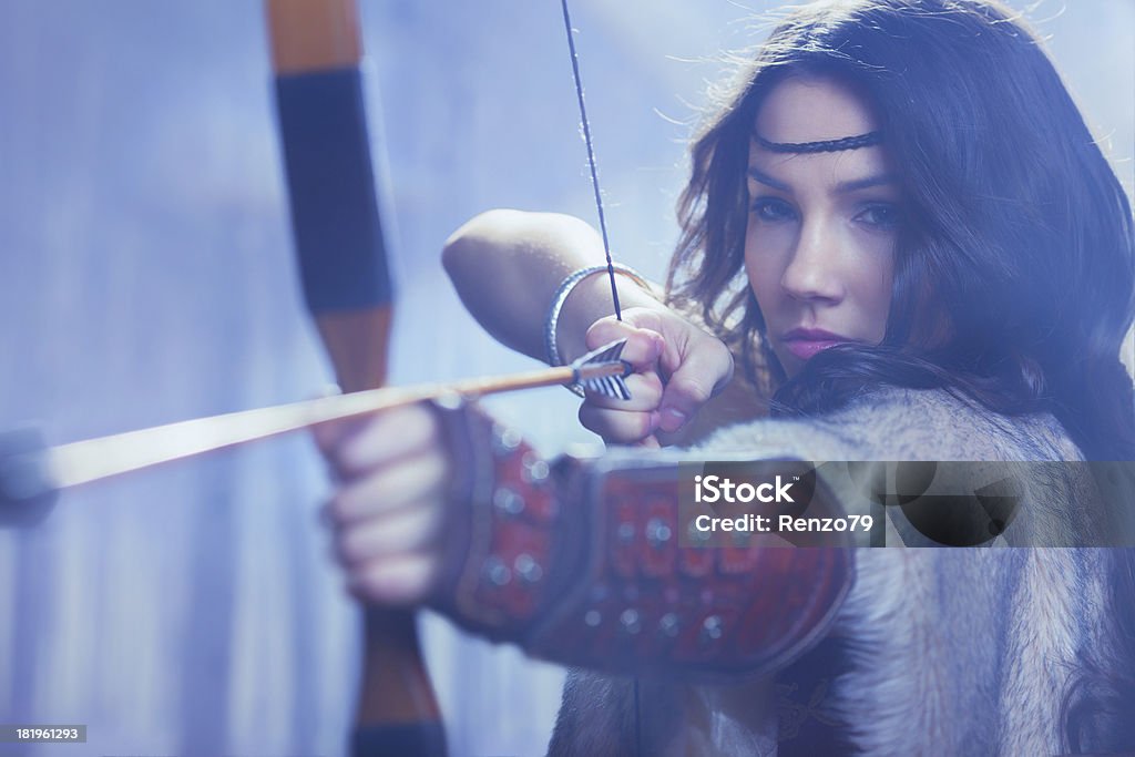 Geheimnisvolle weibliche Archer - Lizenzfrei Krieger - Menschliche Tätigkeit Stock-Foto