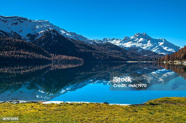 Foto de Swiss Lago Silvaplana e mais fotos de stock de Alpes europeus - Alpes europeus, Alpes suíços, Azul