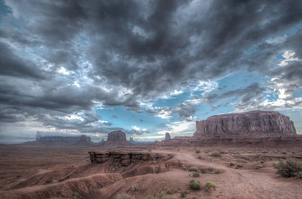 istock Monument Valley Utah USA HDR 181980260