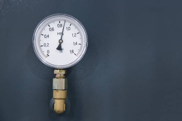 istock The pressure gauge shows pressure. 1819959996