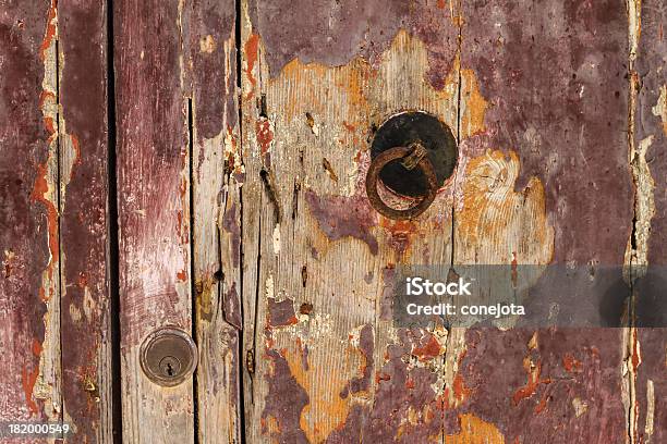 Alte Tür Hintergrund Stockfoto und mehr Bilder von Alt - Alt, Altertümlich, Anklopfen