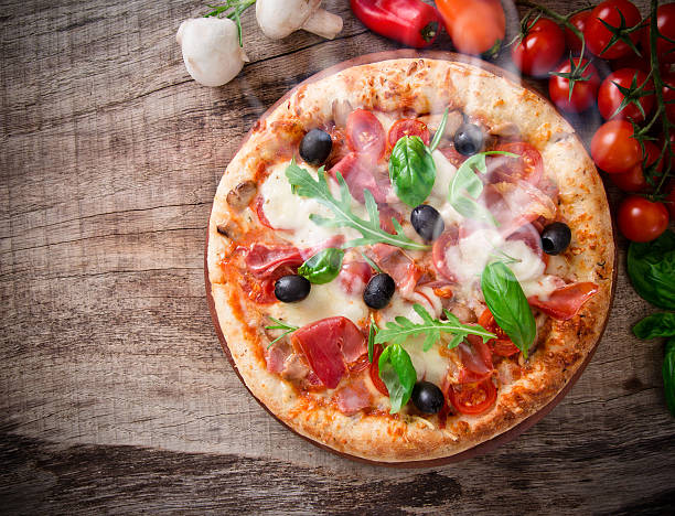 istock Delicious italian pizza 182007081